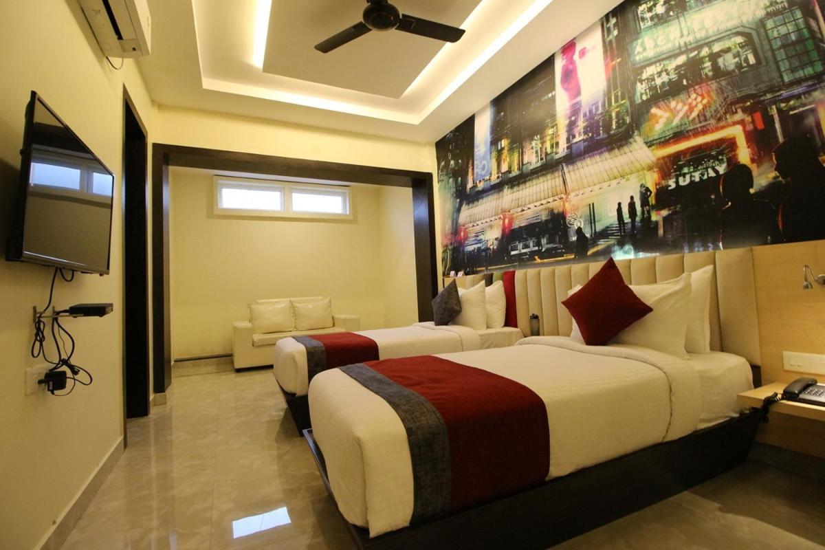 The Butterfly Luxury Serviced Apartments ヴィシャーカパトナム エクステリア 写真