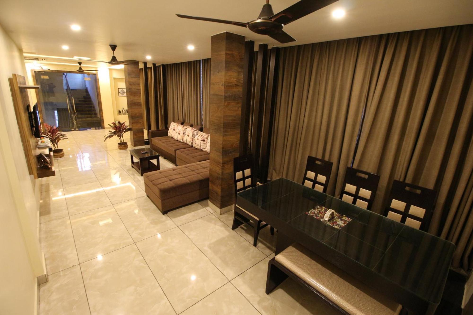 The Butterfly Luxury Serviced Apartments ヴィシャーカパトナム エクステリア 写真