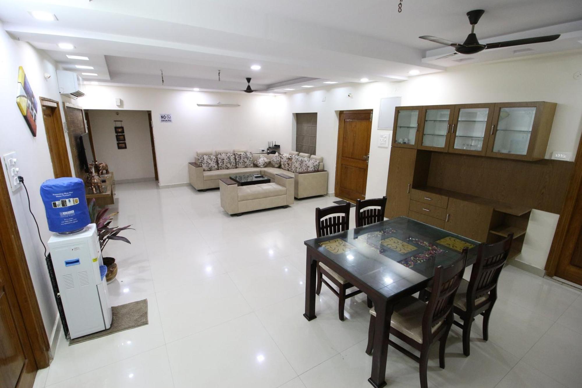 The Butterfly Luxury Serviced Apartments ヴィシャーカパトナム エクステリア 写真